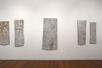 Contemporary art exhibition Nyapanyapa Yunupingu My Sisters Ceremony at Roslyn Oxley9 Gallery Sydney Australia