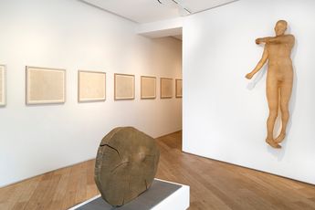 Contemporary art exhibition Kiki Smith From Inside at Galerie Lelong 38 Avenue Matignon Paris France
