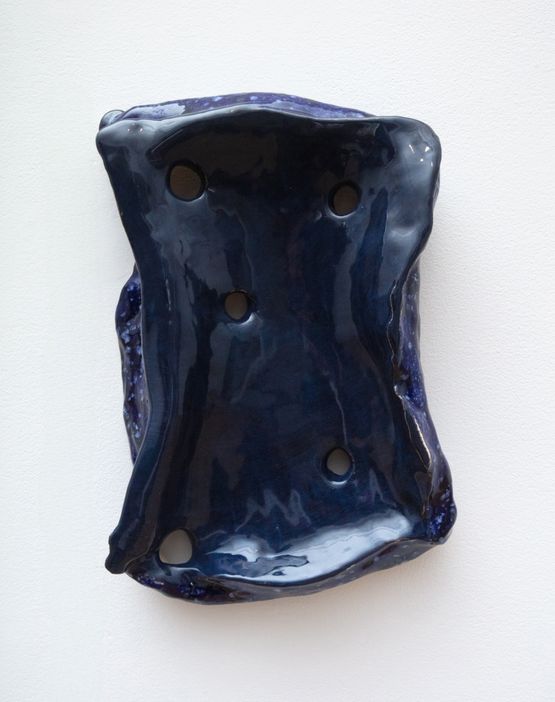Toilet Toilette by Luiz Roque contemporary artwork Sculpture