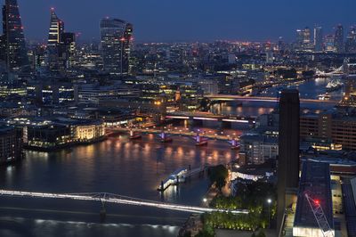 Leo Villareals Illuminated River Adds Westminster and Lambeth Bridges