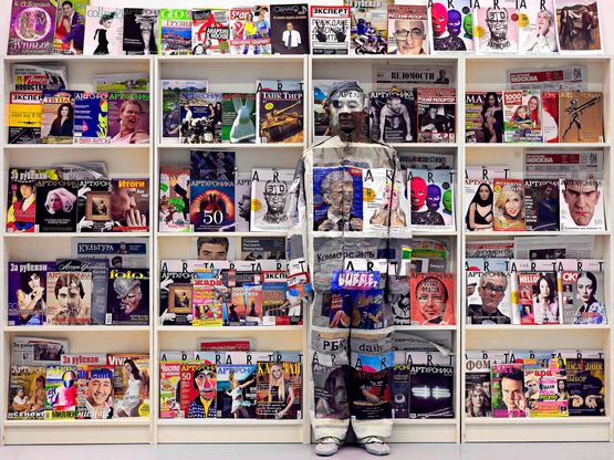 Hiding in Russia - Russia Magazine by Liu Bolin contemporary artwork Photography