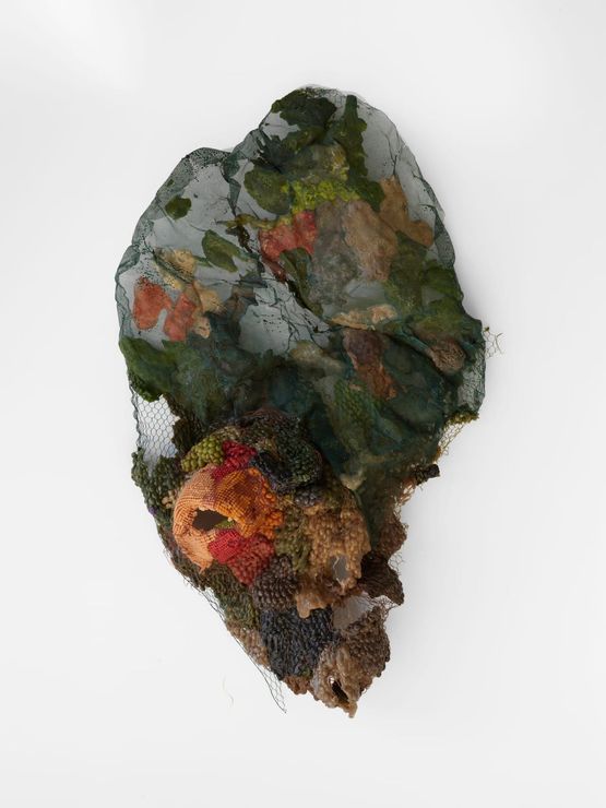 Trapped by Julio Rizhi contemporary artwork Sculpture