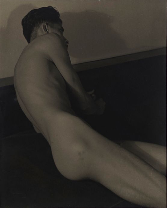 Right side of nude man by Lionel Wendt contemporary artwork Photography