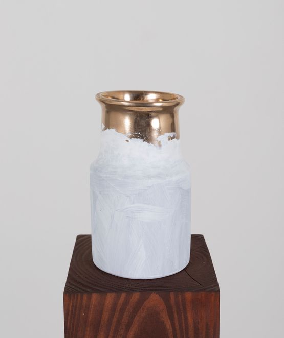 Urn III by Guggi contemporary artwork Sculpture