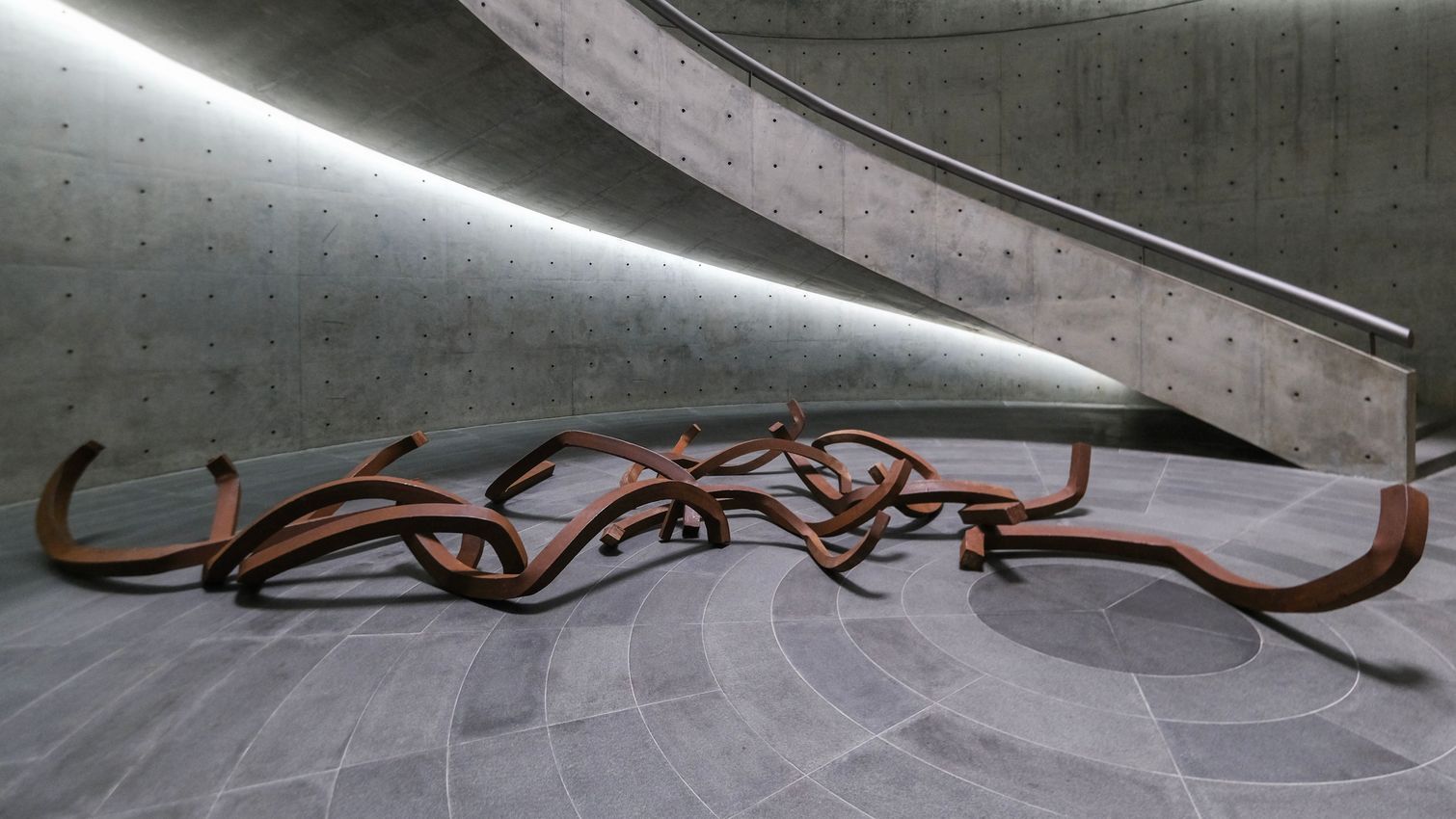 BERNAR VENET
